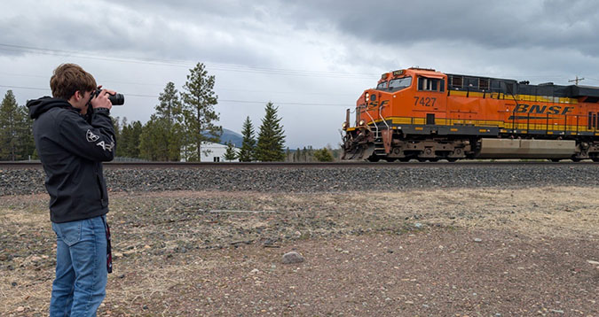 One of Xander’s pursuits is train photography. One of Xander’s pursuits is train photography.